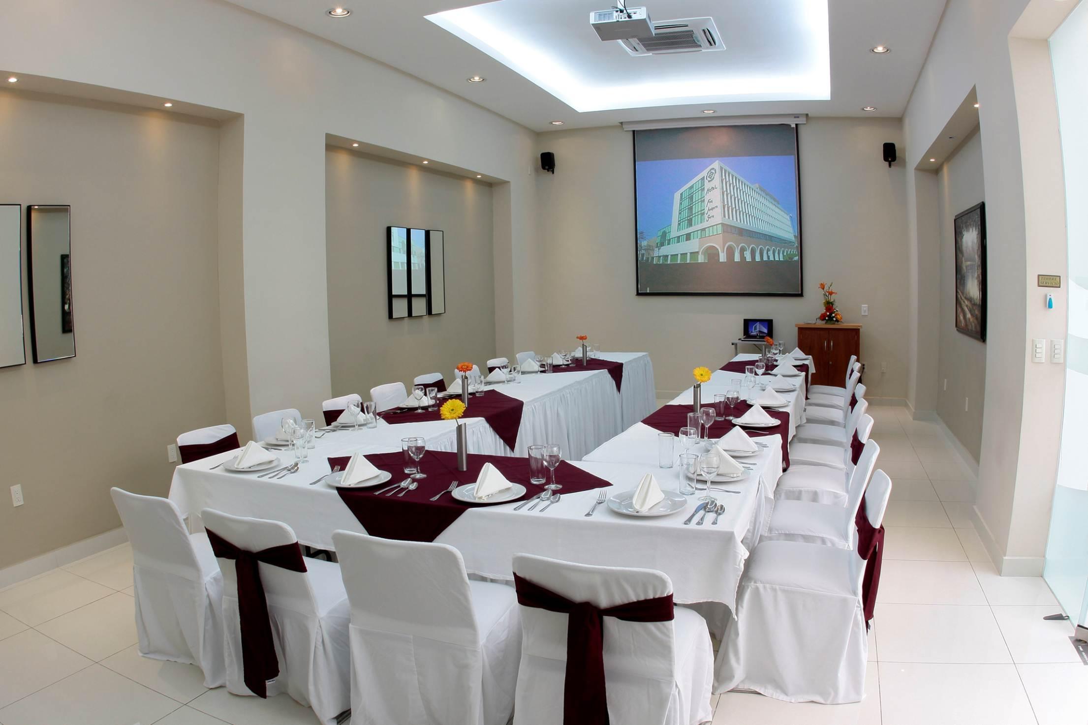 Hotel Fray Junipero Serra Тепик Екстериор снимка